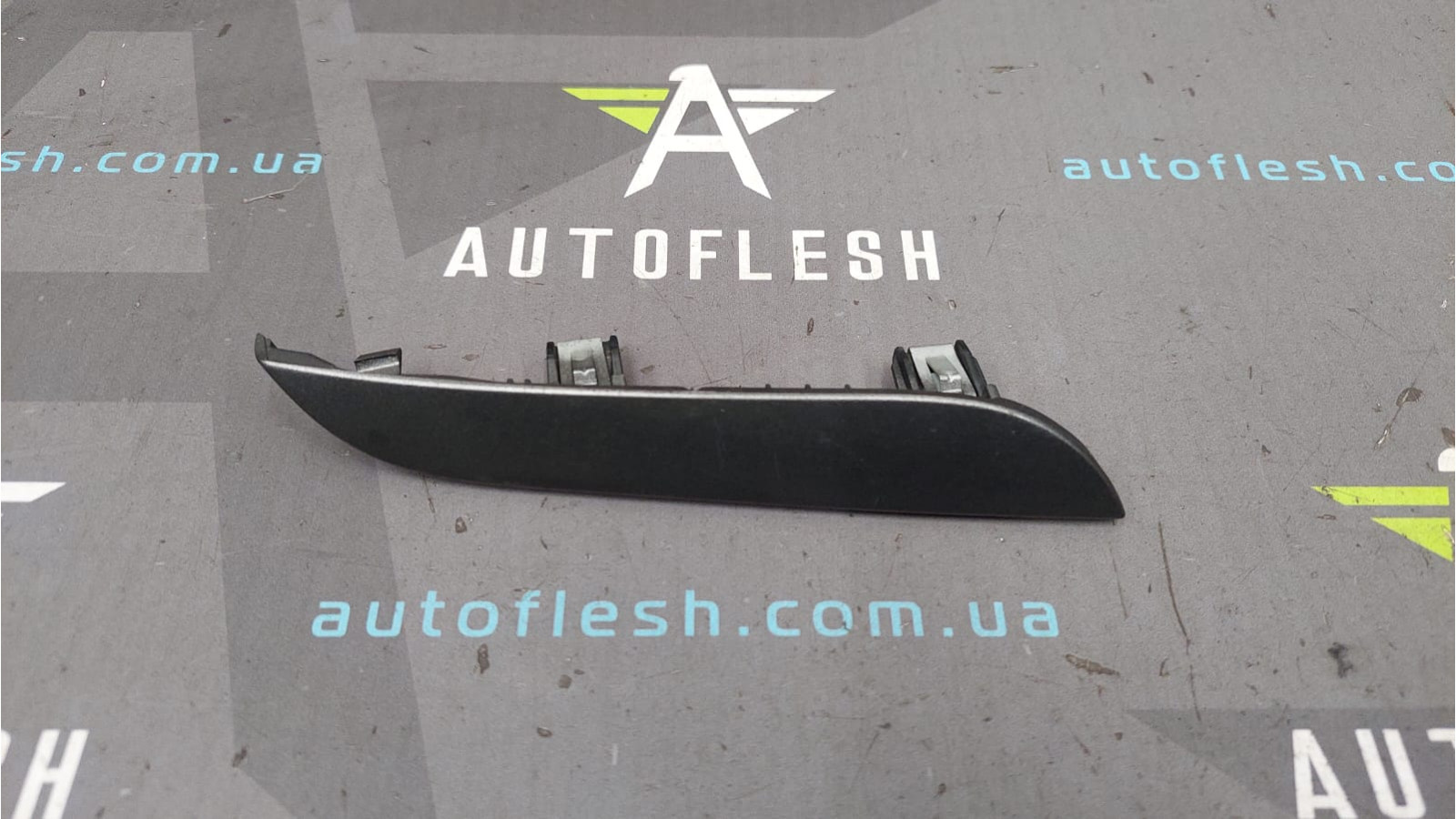 Накладка консоли декоративная 684210029R Renault Scenic 3 Grand Scenic 3 рено сценик бу